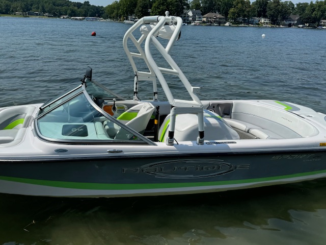 Sport Nautique 216